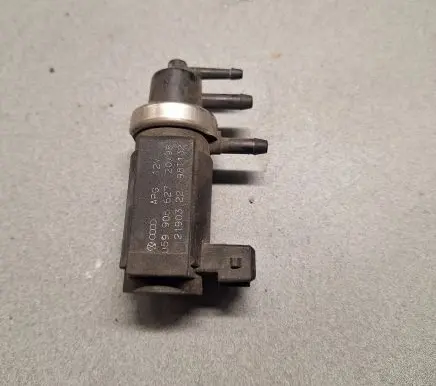 Volkswagen Golf IV Turbo solenoid valve 059906627 98T132 2190322
