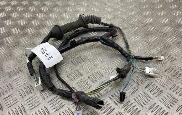 Toyota Verso Front door wiring loom 095626