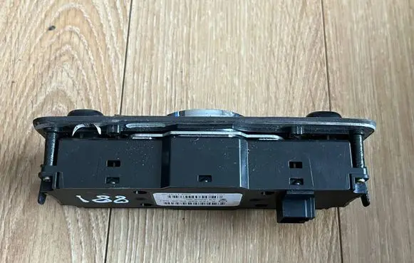 Mercedes-Benz ML W163 Electric window control switch A1638200926 03420820