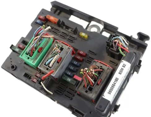 Peugeot 206 Fuse module 9650664180 41051744