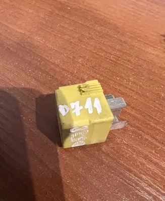 Mercedes-Benz A W169 Other relay A0025421419 D711