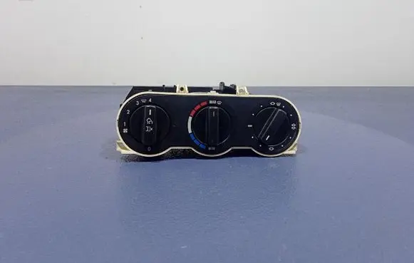 Mercedes-Benz Vito Viano W638 Climate control unit 133302Z