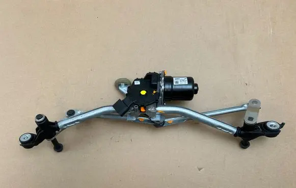 Opel Mokka B Front wiper linkage and motor 9824784980