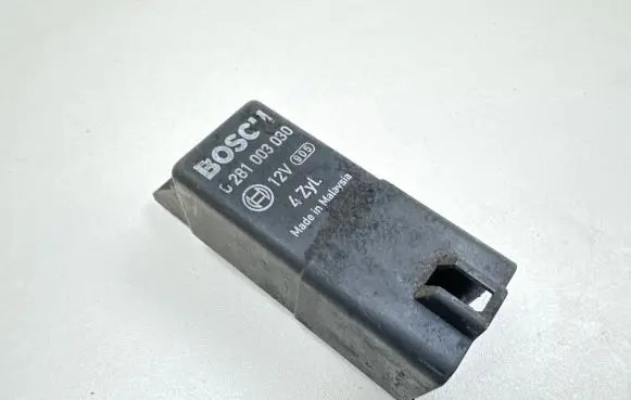 Glow plug pre-heat relay