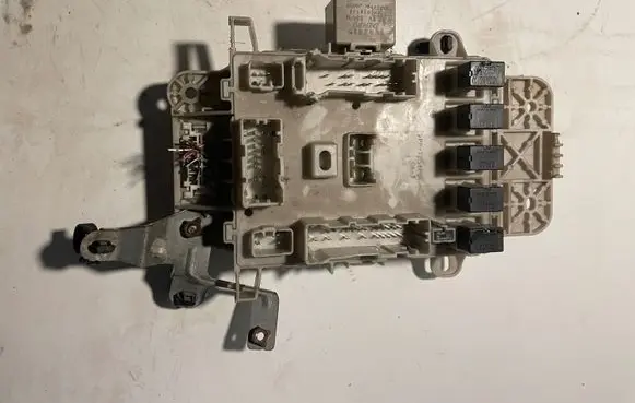 Toyota RAV 4 (XA20) Fuse module