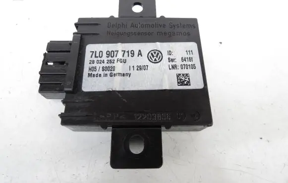Porsche Cayenne (9PA) Alarm control unit/module 7L0907719A