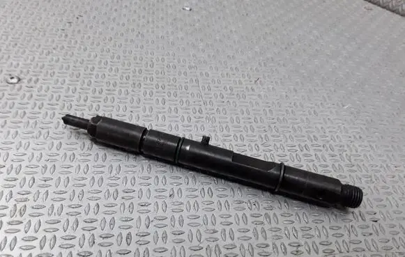 Audi A6 S6 C5 4B Fuel injector 059130201E