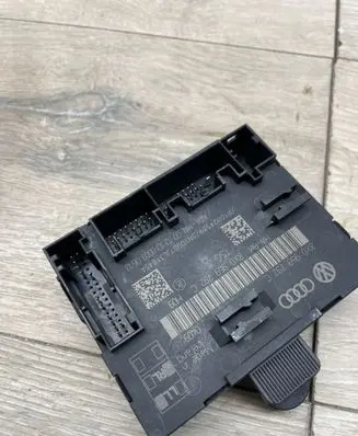 Skoda Superb B6 (3T) Door control unit/module 8X0959792C 8X0959763