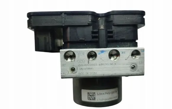 Tesla Model S Master brake cylinder 1344745-00-A