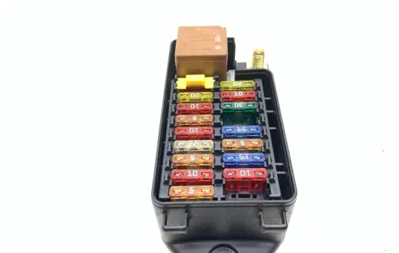 Jaguar XK8 - XKR Fuse box set LJE2800AB 518765102