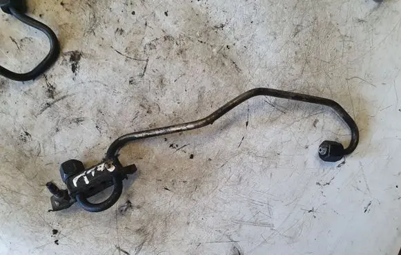 Nissan Primera Fuel injector supply line/pipe NOCODE