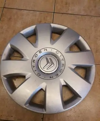 Citroen C5 R16 wheel hub/cap/trim 9659788880