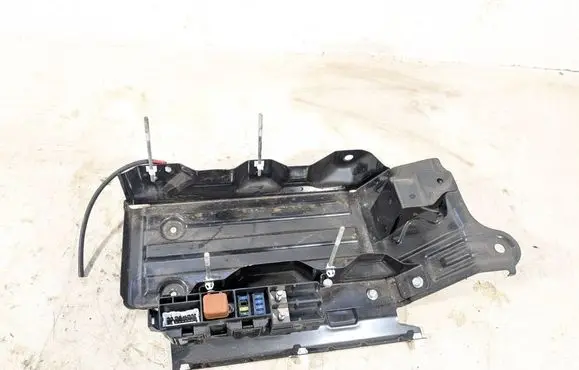Infiniti QX50 (J50) Battery bracket 
