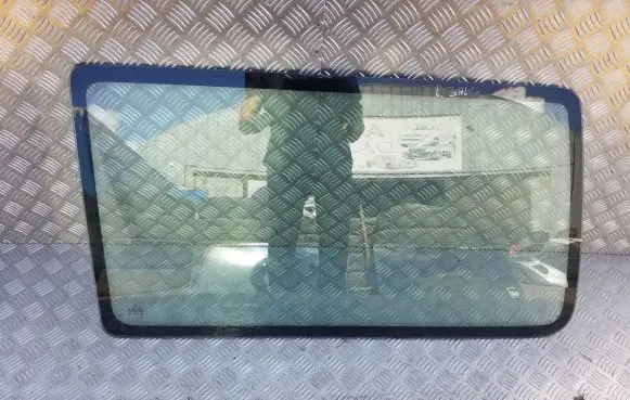 Volkswagen Transporter - Caravelle T4 Rear side window