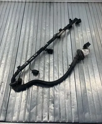 BMW 5 F10 F11 Fuel injector wires 7550666