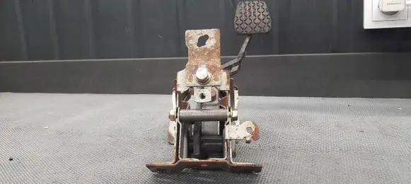 Mazda 6 Brake pedal GAGJ6A