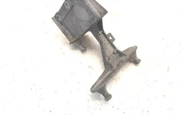 Mercedes-Benz CLK A209 C209 ABS pump bracket A2034310240
