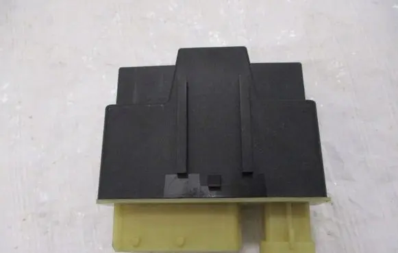 Peugeot 5008 Fan control module 9801916680