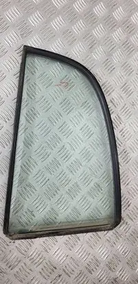Suzuki Grand Vitara I Rear door window glass