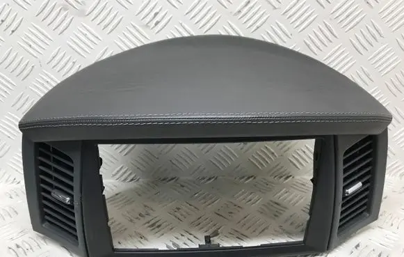 Jeep Grand Cherokee (WK) Dashboard center trim panel 1EY271DHAA 1ET161DHAA