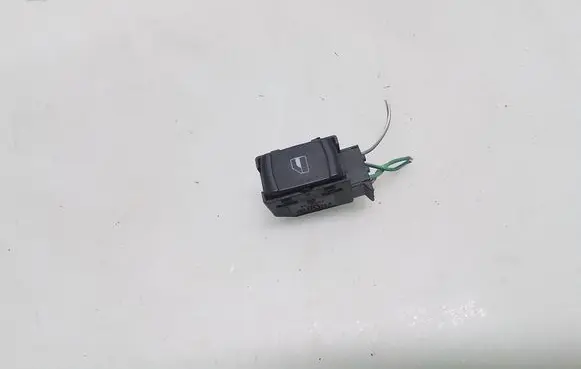 Volkswagen PASSAT B5 Electric window control switch