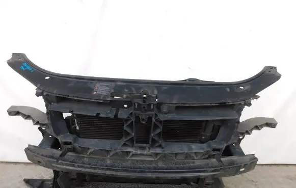 Volkswagen Touran I Front piece kit 