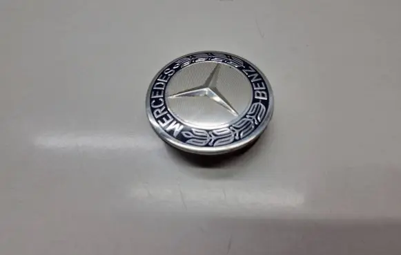 Mercedes-Benz C W205 Original wheel cap A1714000025