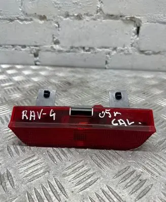 Toyota RAV 4 (XA20) Third/center stoplight