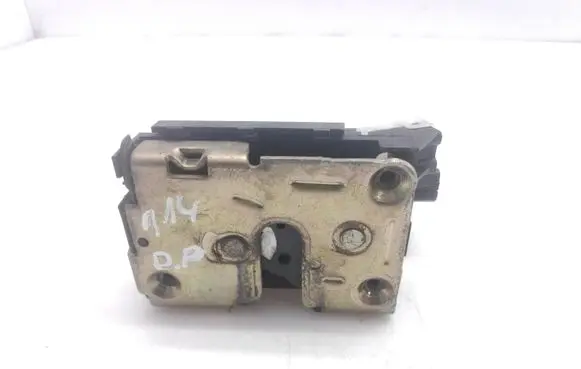 Renault 19 Front door lock