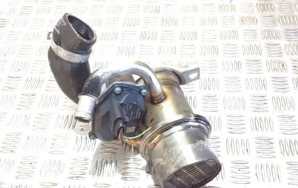 Volkswagen Golf VII Engine shut-off valve 04L131501C