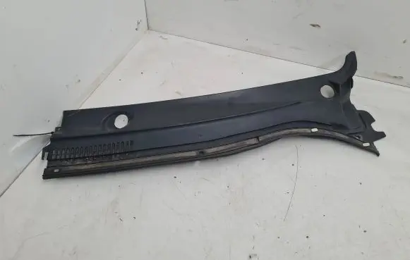 Toyota Avensis T250 Wiper trim 5578205030