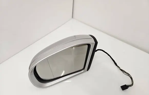 Mercedes-Benz C W203 Front door electric wing mirror 413133417