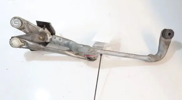 Toyota Yaris Front wiper linkage 