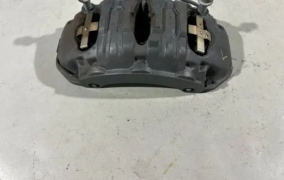 Volkswagen Touareg II Front brake caliper 240512BM5 7P6615105AD 7PP615123