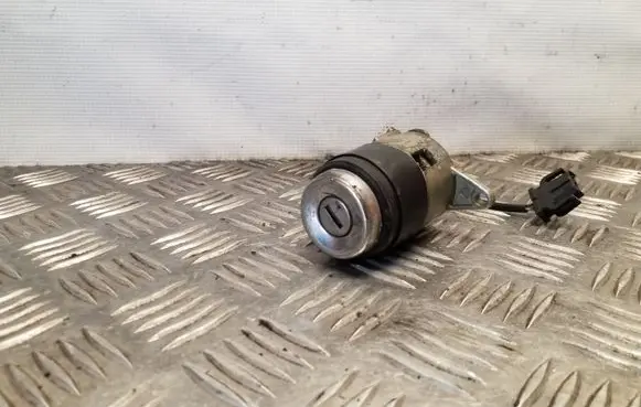 Audi 80 90 S2 B4 Tailgate exterior lock 