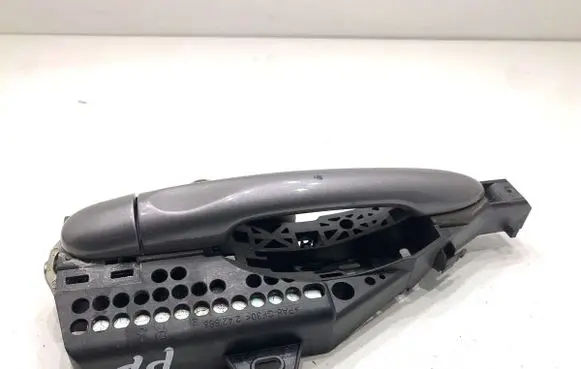 Renault Clio IV Front door exterior handle 