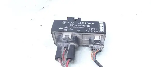 Skoda Octavia Mk1 (1U) Fan control module 1J0919506H 898884000