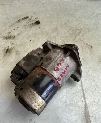 Mazda 3 I Starter motor M000T91381 ZJ01