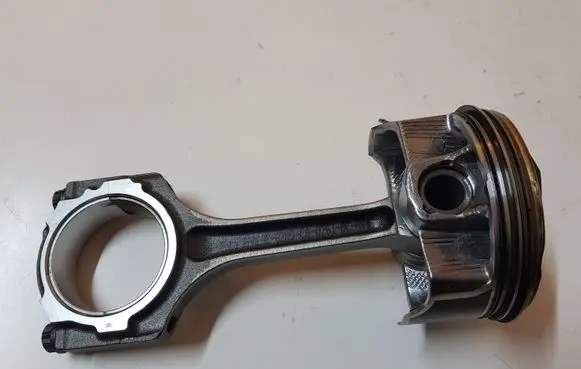 Ford Mustang VI Piston with connecting rod ML3E6205CA