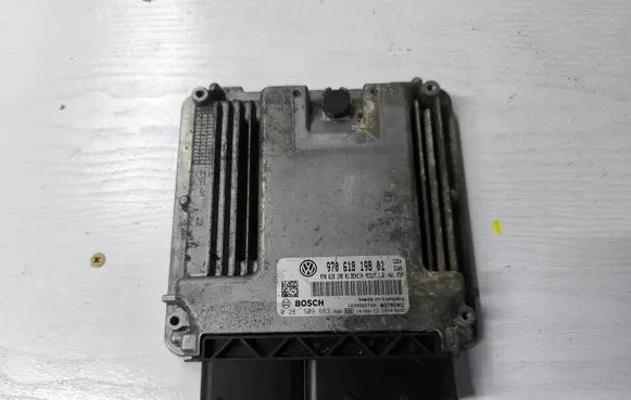 Porsche Panamera (970) Engine control unit/module 97061819801 0261S09663