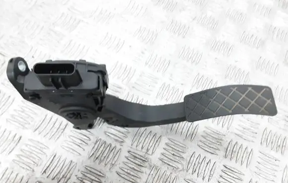 Audi A8 S8 D4 4H Accelerator throttle pedal 8K1723523A 27112012