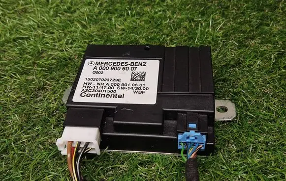Mercedes-Benz C W205 Fuel injection pump control unit/module A0009006007