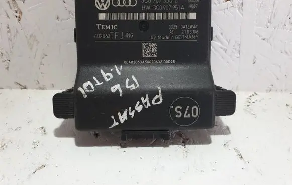 Volkswagen PASSAT B6 Gateway control module 3C0907530C