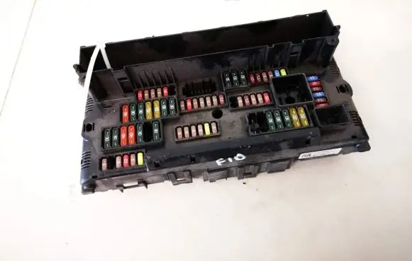 BMW 5 GT F07 Fuse box set 921086101 9252815-01