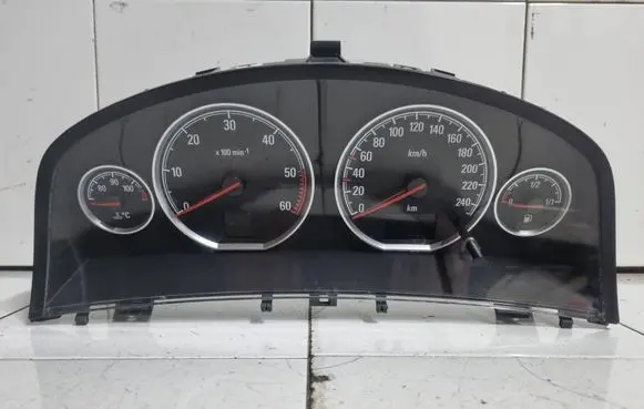 Opel Vectra C Speedometer (instrument cluster) 13186696EG