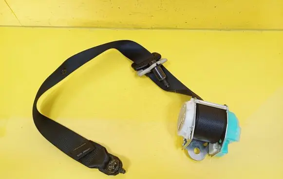 Nissan Note (E11) Rear seatbelt 888449U05A