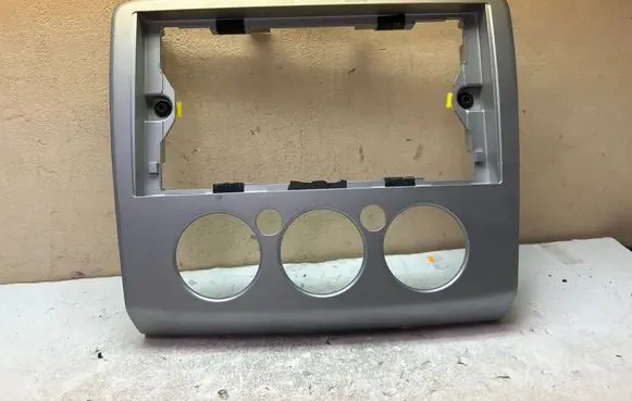 Ford Focus Climate control/heater control trim 4M5118522