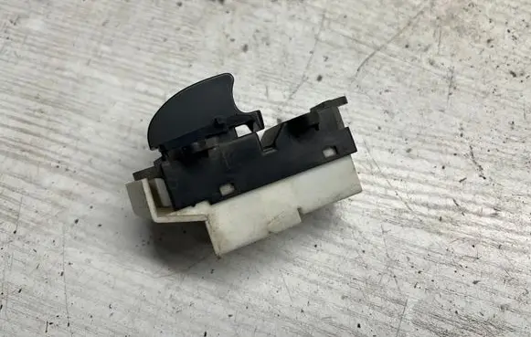 Honda Accord Electric window control switch M18602