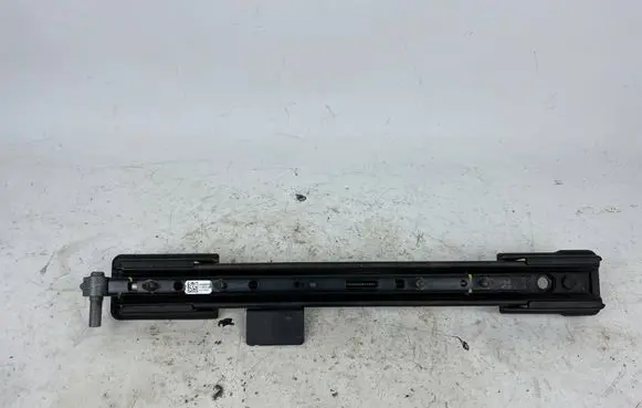 Maserati Ghibli Front driver seat rail L0330617