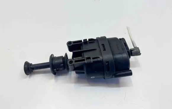 Mercedes-Benz SL R129 Engine mount vacuum valve 1298003075 A1298003075